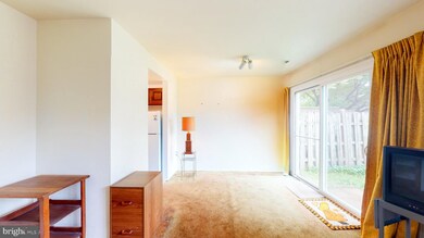 9009 Bonham Cir, Manassas, VA 20110 - photo 4