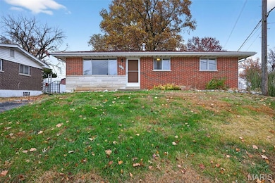 6902 Howdershell Rd, Hazelwood, MO 63042 - photo 2