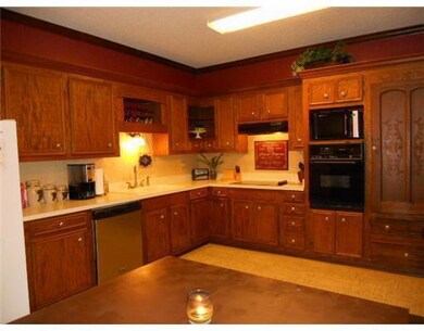 314 Holiday Cir, Pineville, LA 71360 - photo 7