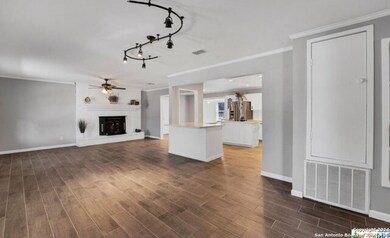 1123 Hillcrest Dr, New Braunfels, TX 78130 - photo 7