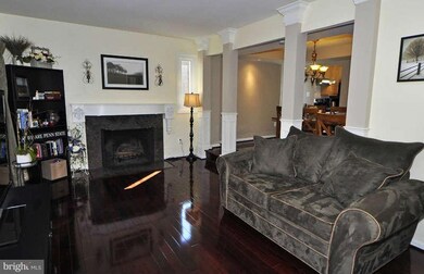 3031 Mission Square Dr, Fairfax, VA 22031 - photo 6