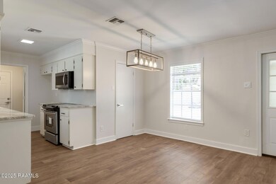 8-web-or-mls-808 Dulles Dr-8