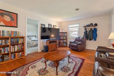 5-144CedarviewLn_05