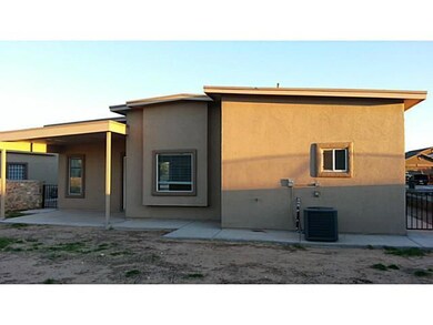 14421 Desert Sage Dr, Horizon City, TX 79928 - photo 2