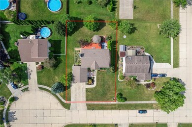 View of bird's eye view with approximate property 