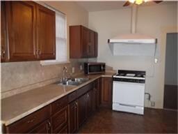 736 E 6th 1/2 St, Houston, TX 77007 - photo 7