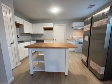 6918 Liverpool St, Houston, TX 77021 - photo 4