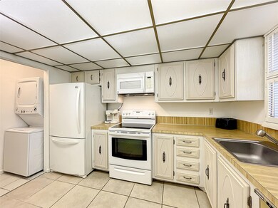 KITCHEN WITH PERSONAL WASHER/DRYER PANTRY