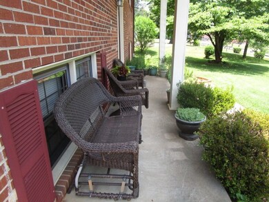 253 Robin Rd, Martinsville, VA 24112 - photo 5