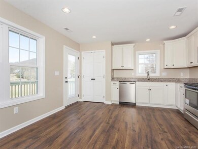 Photo of 28 Trillium Meadows Lane - Similar Interi