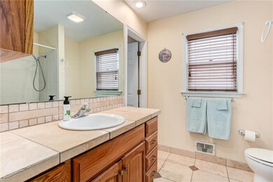 10502 W 70th St, Shawnee, KS 66203 - photo 4