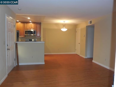120 Reflections Dr unit 18, San Ramon, CA 94583 - photo 2
