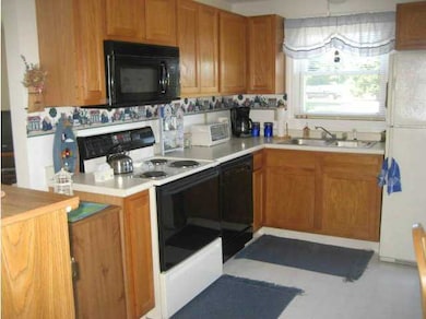 108 Tockwotten Cove Rd unit 6A, Charlestown, RI 02813 - photo 2