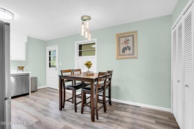 8219 Smyrna Pkwy, Louisville, KY 40228 - photo 7