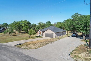 145 Ronnie Ln, Weatherford, TX 76088 - photo 3