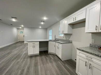 604 E 3rd St unit A & B, Bonham, TX 75418 - photo 5