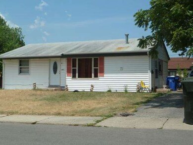 162 Mora Rd, Carpentersville, IL 60110 - photo 2