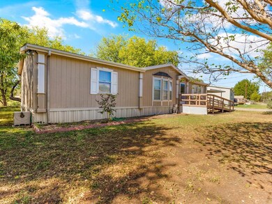 714 Sun Ct, Granbury, TX 76049 - photo 3