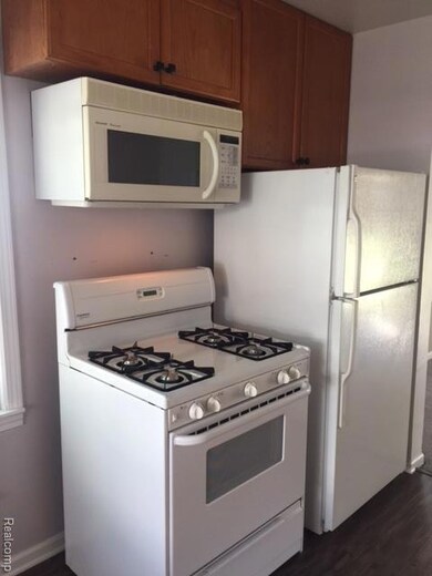 21801 Shakespeare Ave, Eastpointe, MI 48021 - photo 7