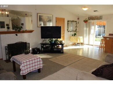 Living Room/Dining Room