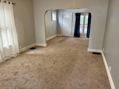 212 E Hudson St, Columbus, OH 43202 - photo 2