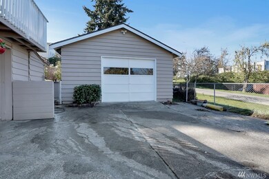 1805 S 223rd St, Des Moines, WA 98198 - photo 3