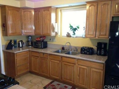 Beautiful kitchen cabinets, and granite countertop