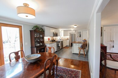 Updated Eat-In Kitchen