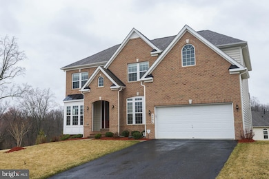 4894 Royal Coachman Dr, Elkridge, MD 21075 - photo 2