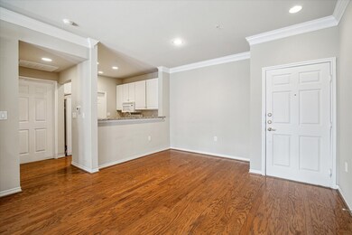 Breakfast/dining area off kitchen