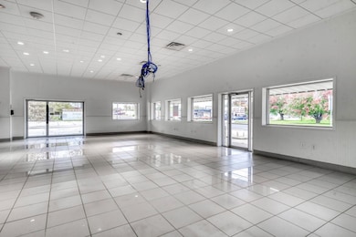 201 N May St, Madisonville, TX 77864 - photo 3