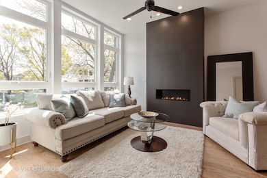 4618 S Champlain Ave, Chicago, IL 60653 - photo 3