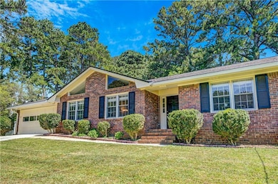 2158 Vivid Ct, Stone Mountain, GA 30087 - photo 5