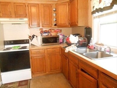 393 Meridian St, Fall River, MA 02720 - photo 5