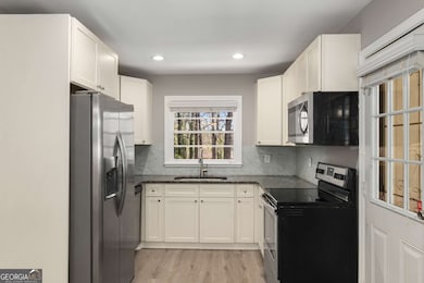 2462 Macon Dr SW, Atlanta, GA 30315 - photo 7