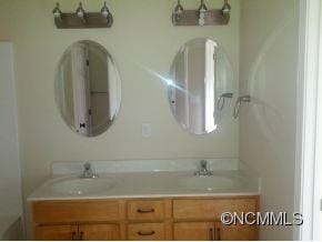 Double vanity in master bath