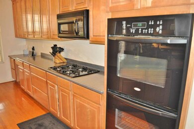 Double Oven and Gas Cook Top
