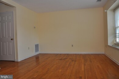 604 Tudor Dr, Winchester, VA 22603 - photo 3