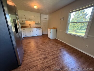 232 Hendrix Rd, Raeford, NC 28376 - photo 2