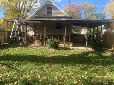 2313 S Rundle Ave, Lansing, MI 48910 - photo 7