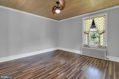 2879 Pricetown Rd, Temple, PA 19560 - photo 4