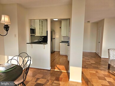 Hunting Creek Club unit 1206, Alexandria, VA 22303 - photo 7