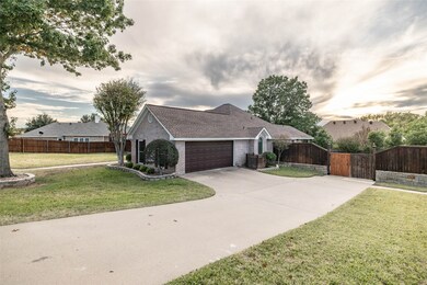 2110 Ridgecrest Dr, Weatherford, TX 76087 - photo 2