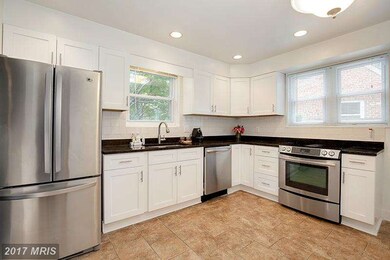 4909 Cushing Dr, Kensington, MD 20895 - photo 7