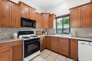 1737 Peyton Ave unit I, Burbank, CA 91504 - photo 5