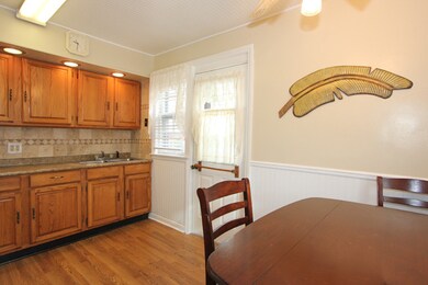 758 Gardner Rd, Westchester, IL 60154 - photo 5