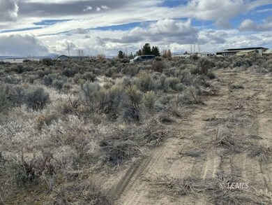 Elm Lane .38 ~ Christmas Valley ~ Golf?