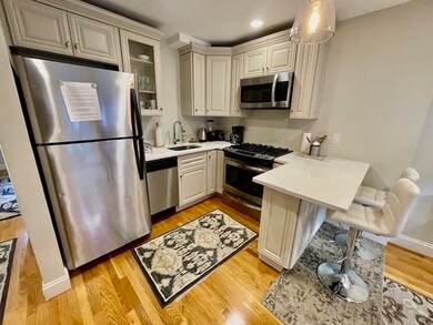 17r Clark St unit 4, Boston, MA 02109 - photo 6
