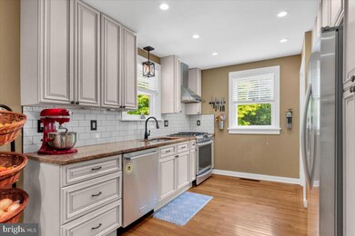 281 Linden St, Moorestown, NJ 08057 - photo 7