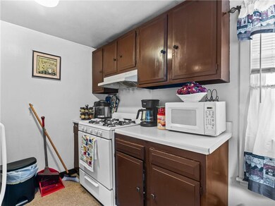 74 Watson St, Central Falls, RI 02863 - photo 4